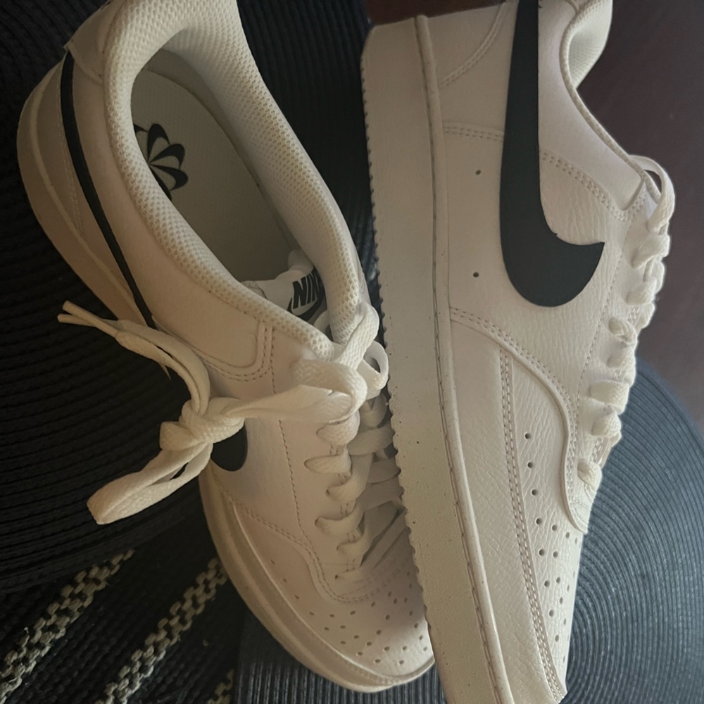 Nike shoes brand new no tags but never worn